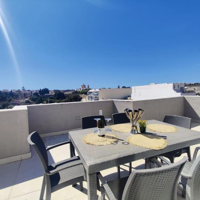 Cozy Penthouse In Central Malta Apartment Balzan Exterior foto